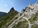 Der Blick zurück auf die flache Passage entlang der Felsen