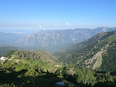 Der Blick während des Aufstiegs nach Osten