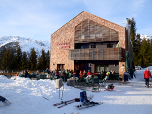 Einkehrschwung in der Naviser Hütte