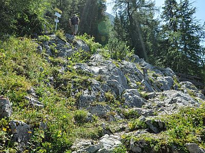 Hinter der Mittenwalder Hütte steigen wir weiter auf