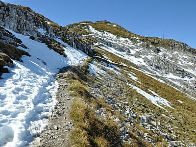 Wir setzen unsere Runde fort, nicht ohne auch...
