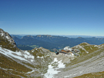 Blick auf die Gipfelstation der Karwendelbahn