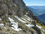 Restschneefelder auf der Westseite des Karwendelgebirges