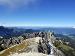 Die Aferer Geisler hinter dem Gipfel des Kleinen Peitlers