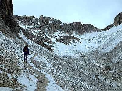 Für den Aufstieg umrunden wir den Cima Pisciadù im Westen 