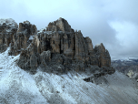 Der Blick auf die Felsen der Sella im Westen