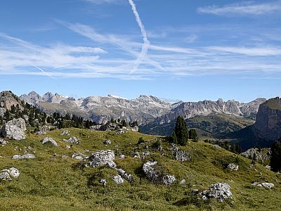 Im Norden die Gipfel der Puezgruppe