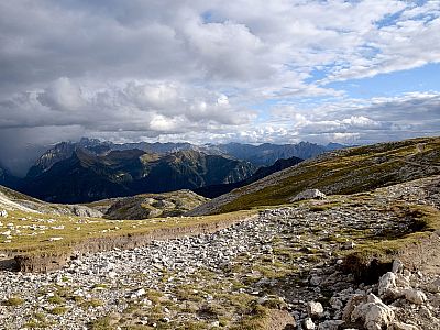 Hier halten wir uns links ...