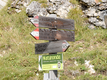 Über den Weg 525 steigen wir zur Toni-Demetz-Hütte auf
