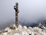 Das Gipfelkreuz des Plattkofels