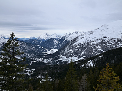 Der Ausblick nach Westen zur Hohen Munde