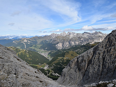 Auch von der Puezgruppe werden immer mehr Gipfel sichtbar