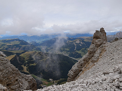 Der Blick vom Piz Miara auf Wolkenstein