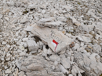 ... um in das Val Lasties abzusteigen.