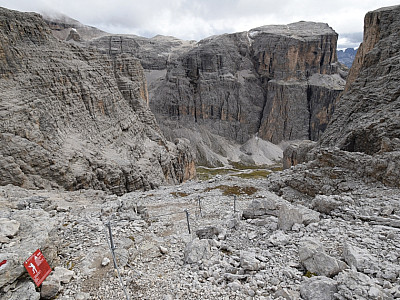 Hier erwartet uns nochmal ein kleiner Klettersteig