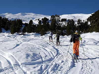 Nach Westen steigen wir...
