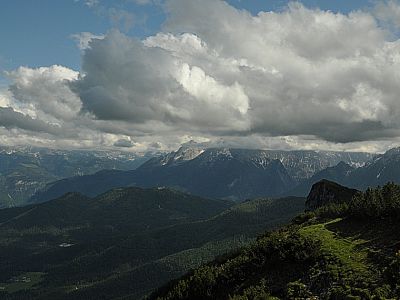 Der Watzmann immer noch in Wolken.