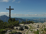 Das vorgelagerte Gipfelkreuz des Predigtstuhls