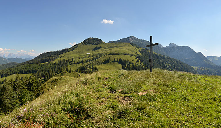 Rampoldplatte (1422 m), Farrenpoint (1273 m) aus dem Jenbachtal