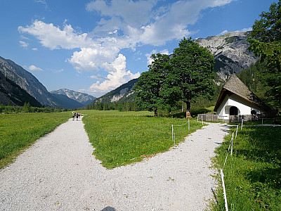Durch das Falzthurntal spazieren wir zurück ...