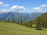 Blick Richtung Dürrnbachhorn, Kaisergebirge und Hörndlwand