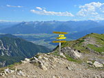 Nach wenigen Minuten verlassen wir den Kammverlauf nach rechts...
