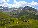 Blick hinunter zur Franz-Senn-Hütte