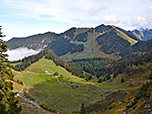 Noch ein Blick zur Brecherspitz, unten das Bodenschneidhaus