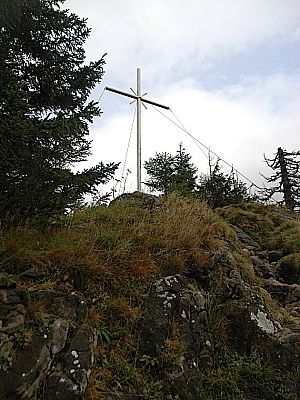 Gipfelkreuz des Rötelstein