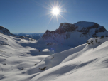 Links davon zeigen sich mehr und mehr die Zillertaler Alpen