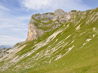 Blick zum Rosskopf mit Wanderweg zum Einstieg