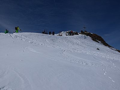 Am Gipfel ist man bei so einem Wetter nicht allein