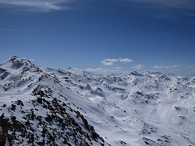 Am Horizont sind ist der Olperer und Tuxer Ferner zu sehen