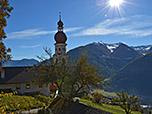 Blick zur Kirche zum Heiligen Veit