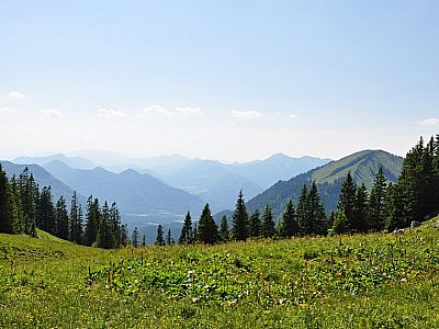 Blick in den Westen, ganz rechts der Schönberg