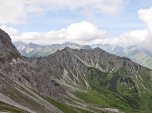 Blick über Vordere und Hintere Suwaldspitze nach Südwesten