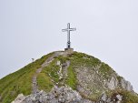 Das Gipfelkreuz des Roten Stein