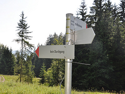 ...ab dem Abzweig nach links aus Bild 71 von unten so beschrieben.