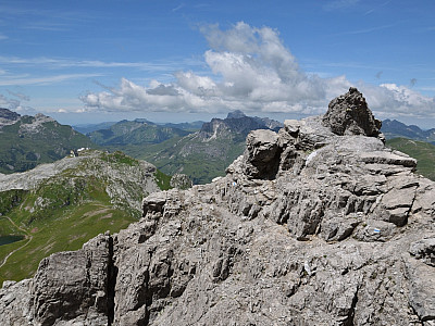 Hier schlängelt sich der Weg um eine kleine Spitze