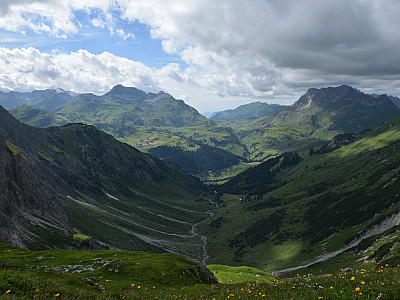 Der Blick in das Tal, welches uns nach Lech führt