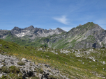 Erneut wird der herrliche Blick nach Südwesten auf die Wildgrubenspitze frei
