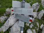 Über den Friedrich-Mayer-Weg marschieren wir zum Wöstersattel