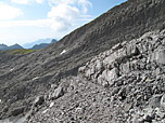 ...führt uns in karstige Landschaft hinein