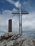 ...steht man am Gipfelkreuz des Sass Rigais