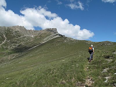 Links zeigt sich der Sasso Bianco