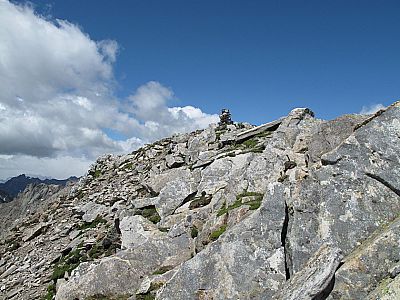 Über den breiten Rücken zum Gipfel