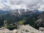 Marmolata, Sella und Langkofel prägen die Aussicht im Süden und Südwesten 