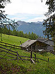 Blick zurück zu den Almhütten