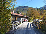 In Grattenbach überqueren wir die Prien...