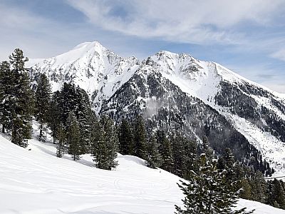 Im Norden erhebt sich der Pirchkogel